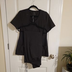 Cherokee Infinity Black Scrub Set Medium